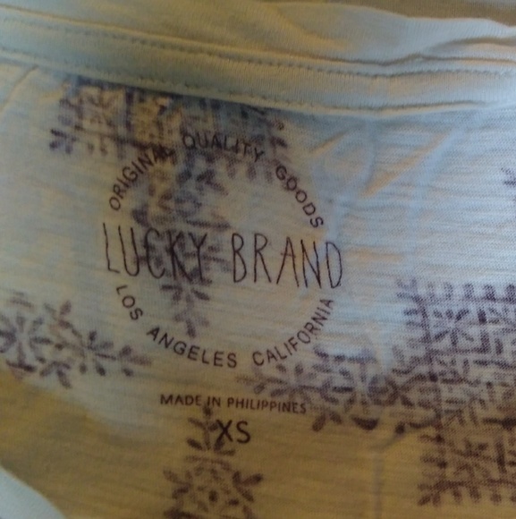 Lucky Brand ☘️ shirt - Picture 2 of 2